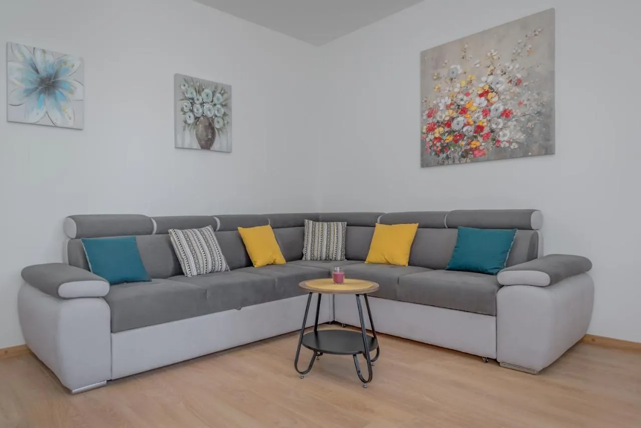 Vacation Home Zdravka Kastela Croatia