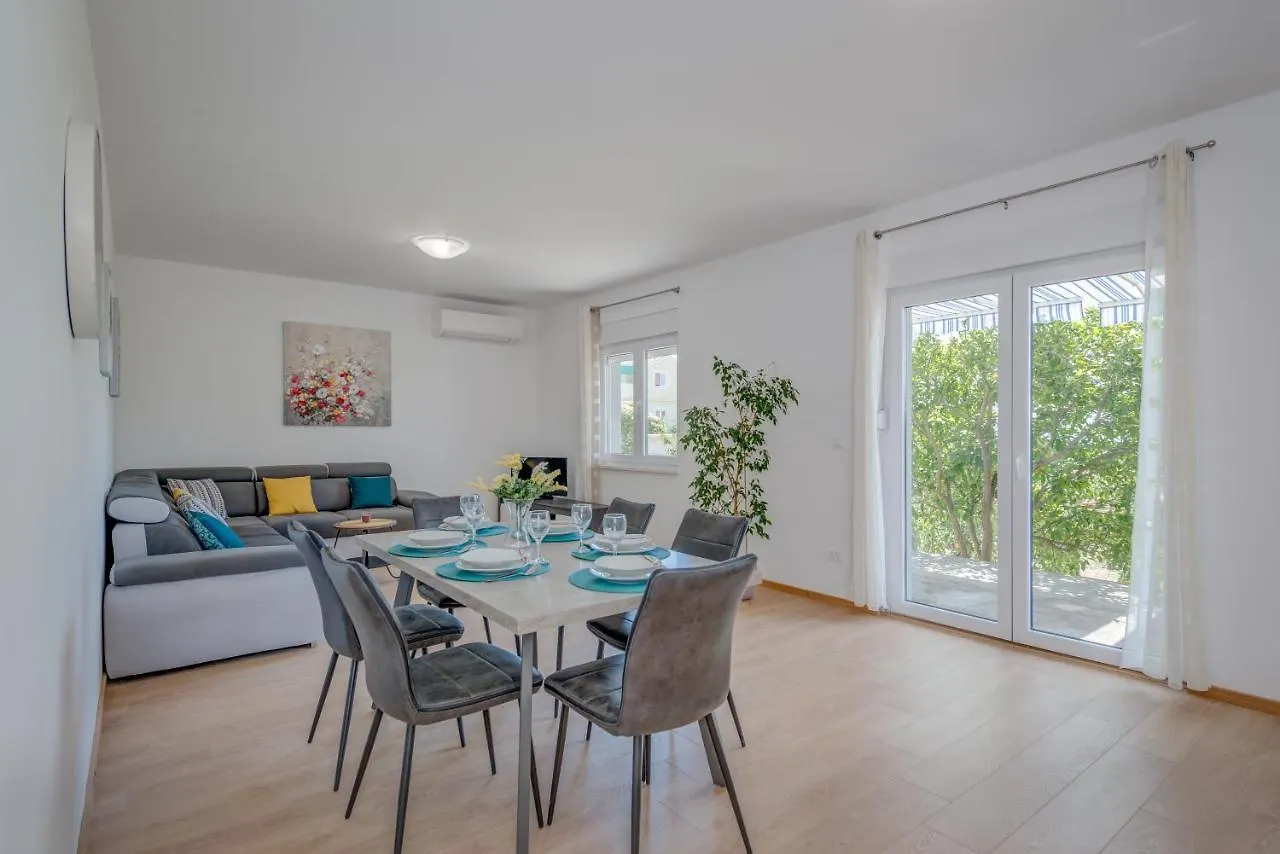 Vacation Home Zdravka Kastela Holiday home