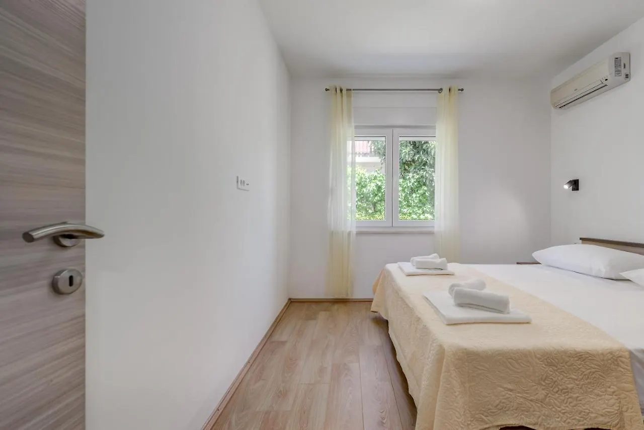 Vacation Home Zdravka Kastela 0*,  Croatia