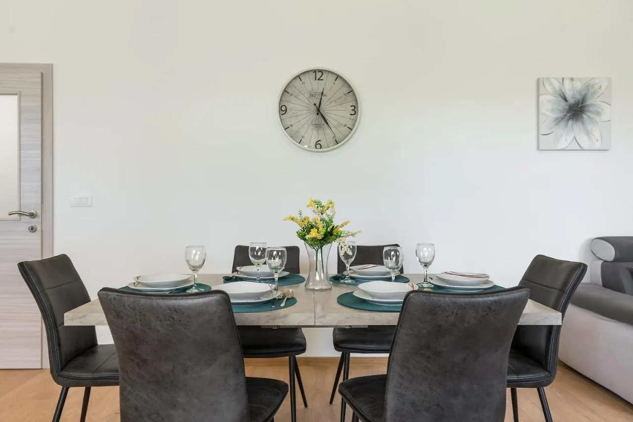 Feriehus Vacation Home Zdravka Kaštela